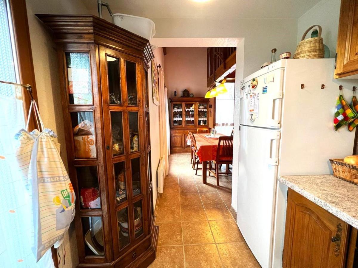Casa Adosada Para Familias En Santa Leocadia Sainte-Léocadie المظهر الخارجي الصورة